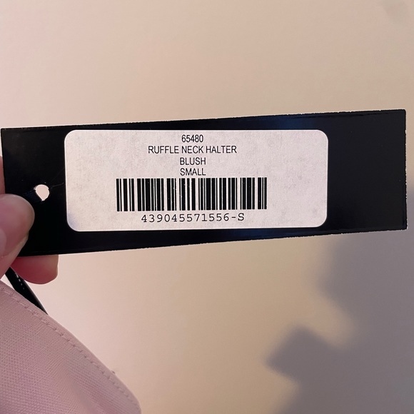Lulu’s Ruffle Neck Halter - Picture 2 of 3